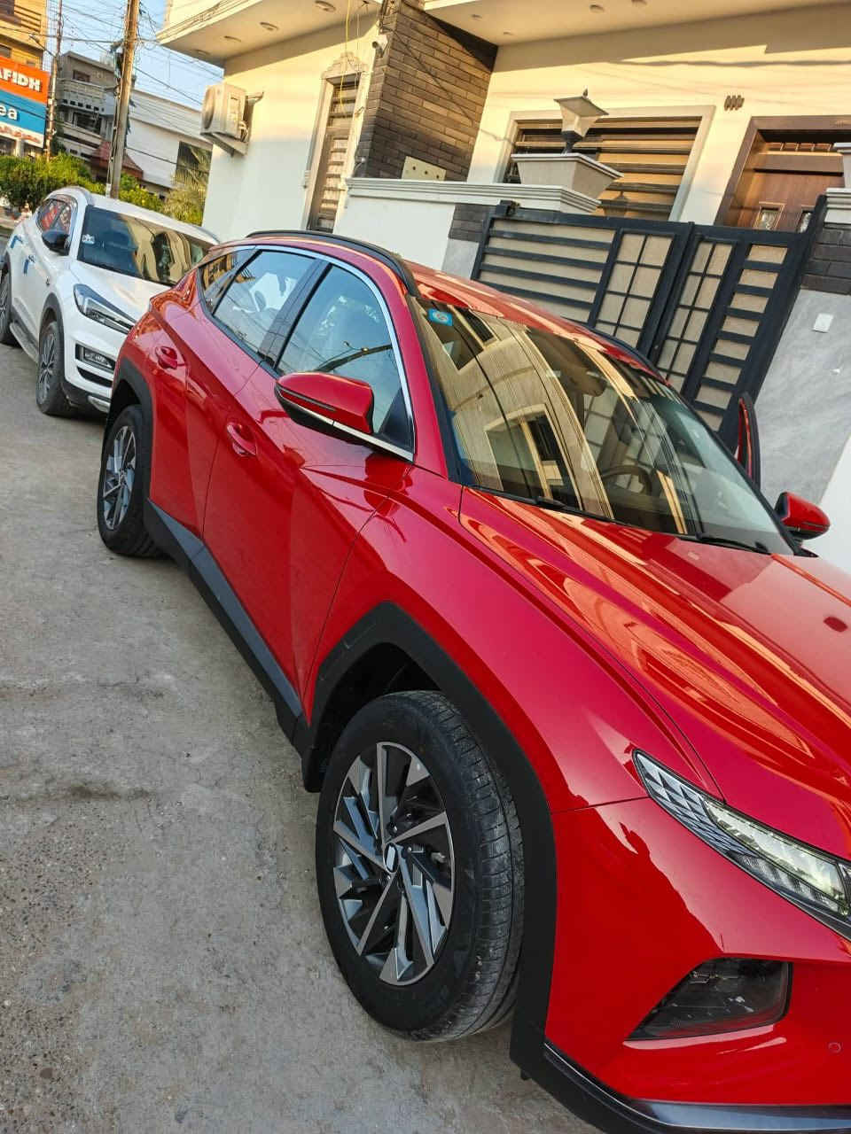 توسان موديل 2024رقم بغداد مكفوله بحاله الوكاله ماشيه 10افول موصفات عده قماره حديد
العنوان بغداد الكراده شارع 62
***********
سعرها 210
