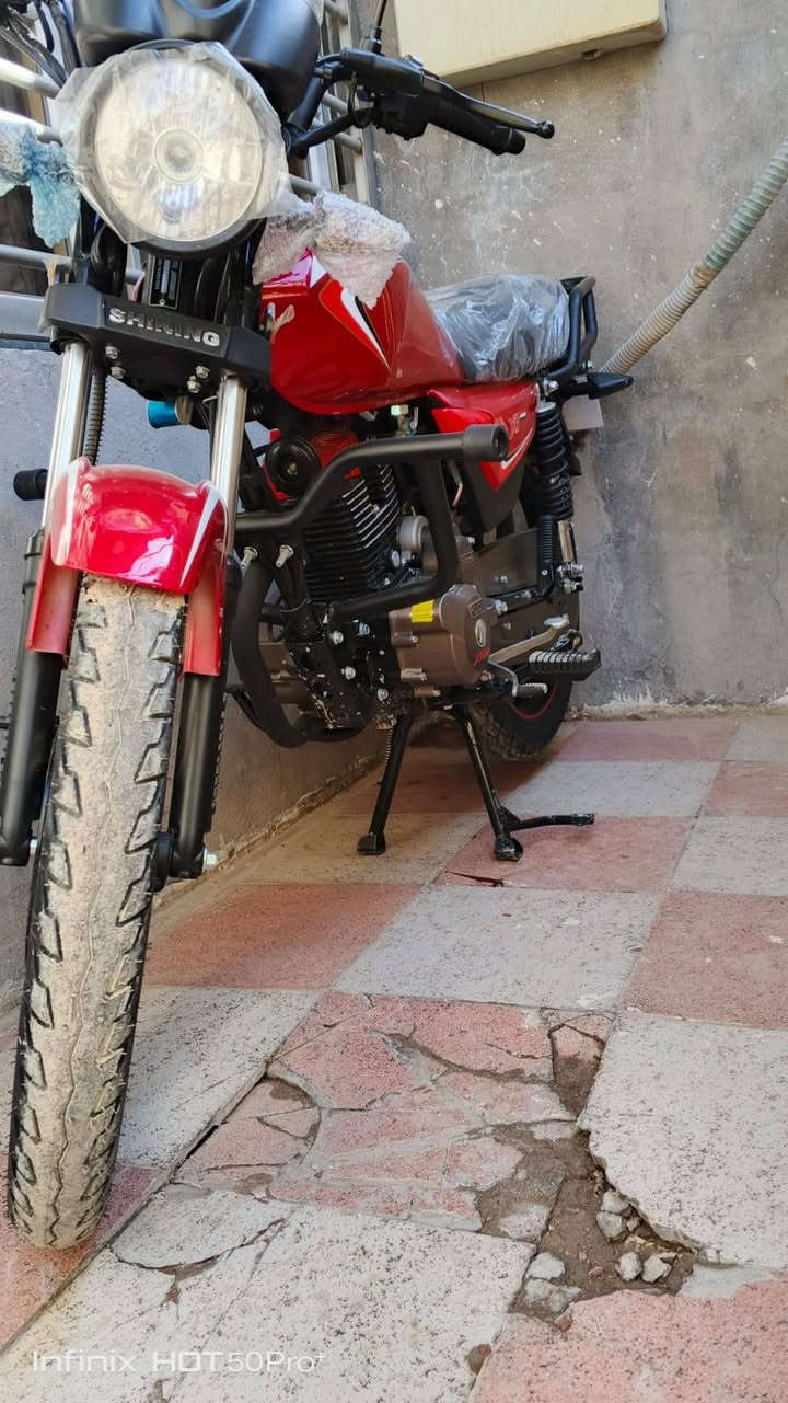 السلام عليكم بوكسر  شاينك جديده ماشيه  190 صار 15 يوم من ماخذه بعدهي جديده موديل 2026 مثل ماموضح بلصور السعر 900 وبيه مجال واتساب *********** متواجد الي مو شراي لايتعبني وتعبه دراجه زيرو
