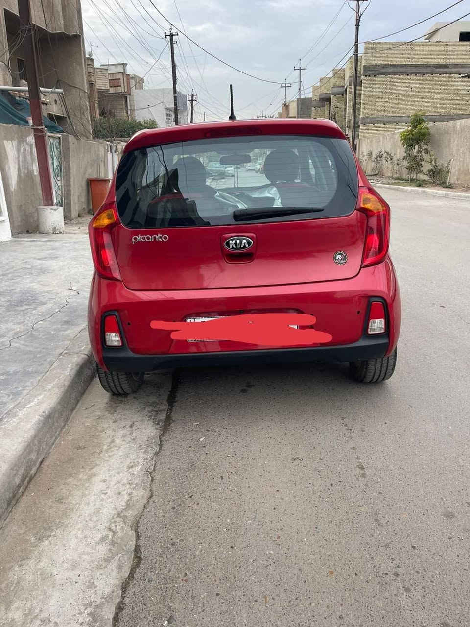 سلام عليكم 
كيا بيكانتو موديل 2016 رقم بغداد 
فول مواصفات فتحه بصمه (تشغيل وابواب )
حساس خلفي بلادي كامره مري جانبيه كهربائيه  كير ومحرك مكفولات
السياره مكفوله من الصبغ ماشيه ٦٤ الف
بيه ملاحظات بالصدر بسيطه  السياره كامله شرط الفحص مكان السياره بغداد / البنوك *********** 
السعر ١١٠ $ Colombo, Sri Lanka
