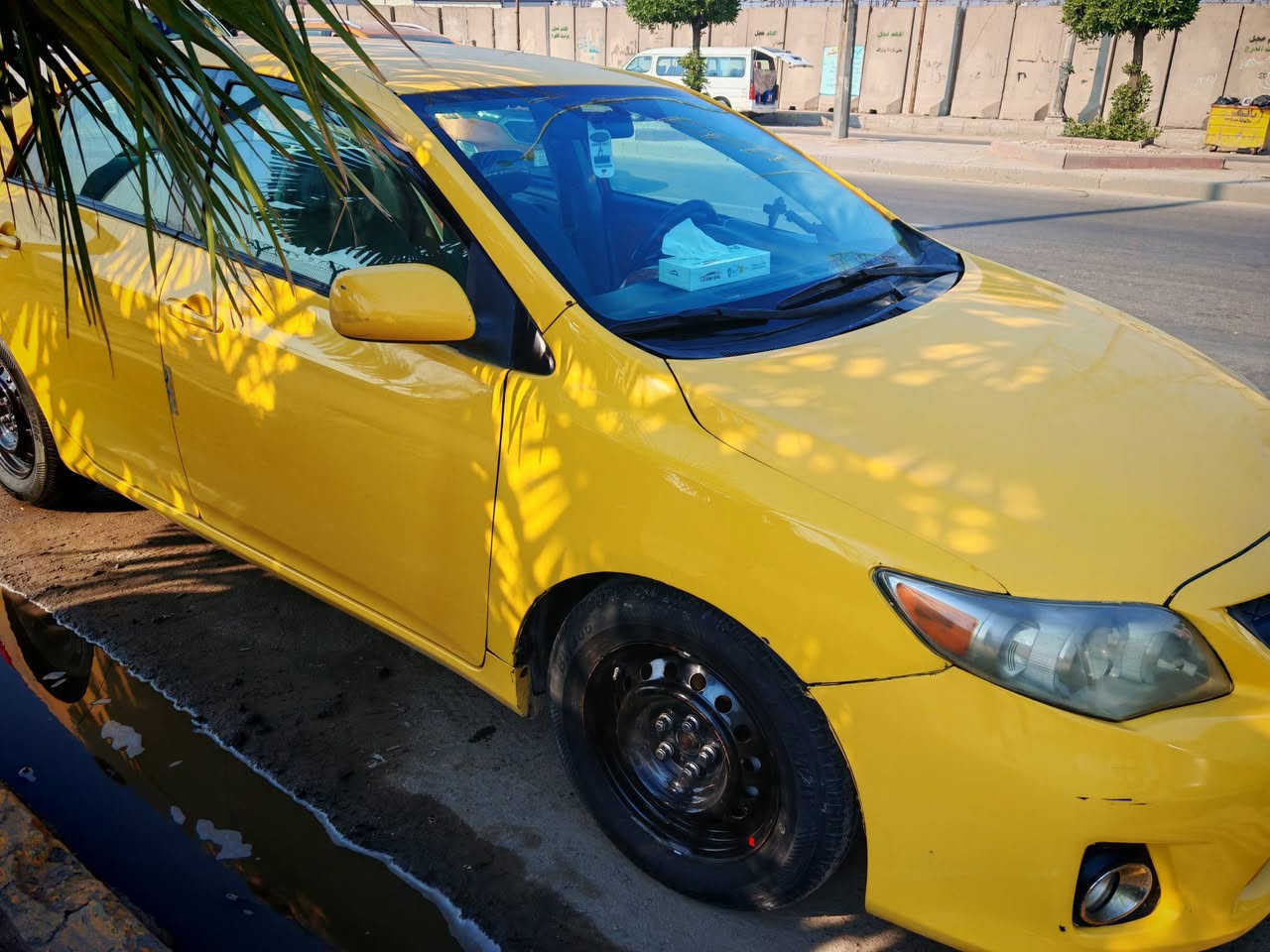 السلام عليكم ورحمة الله وبركاته
السعر 115 وبيها مجال بسيط ان شاء الله تعالى
الموديل 2013. 
***********.

المكان بغداد.
