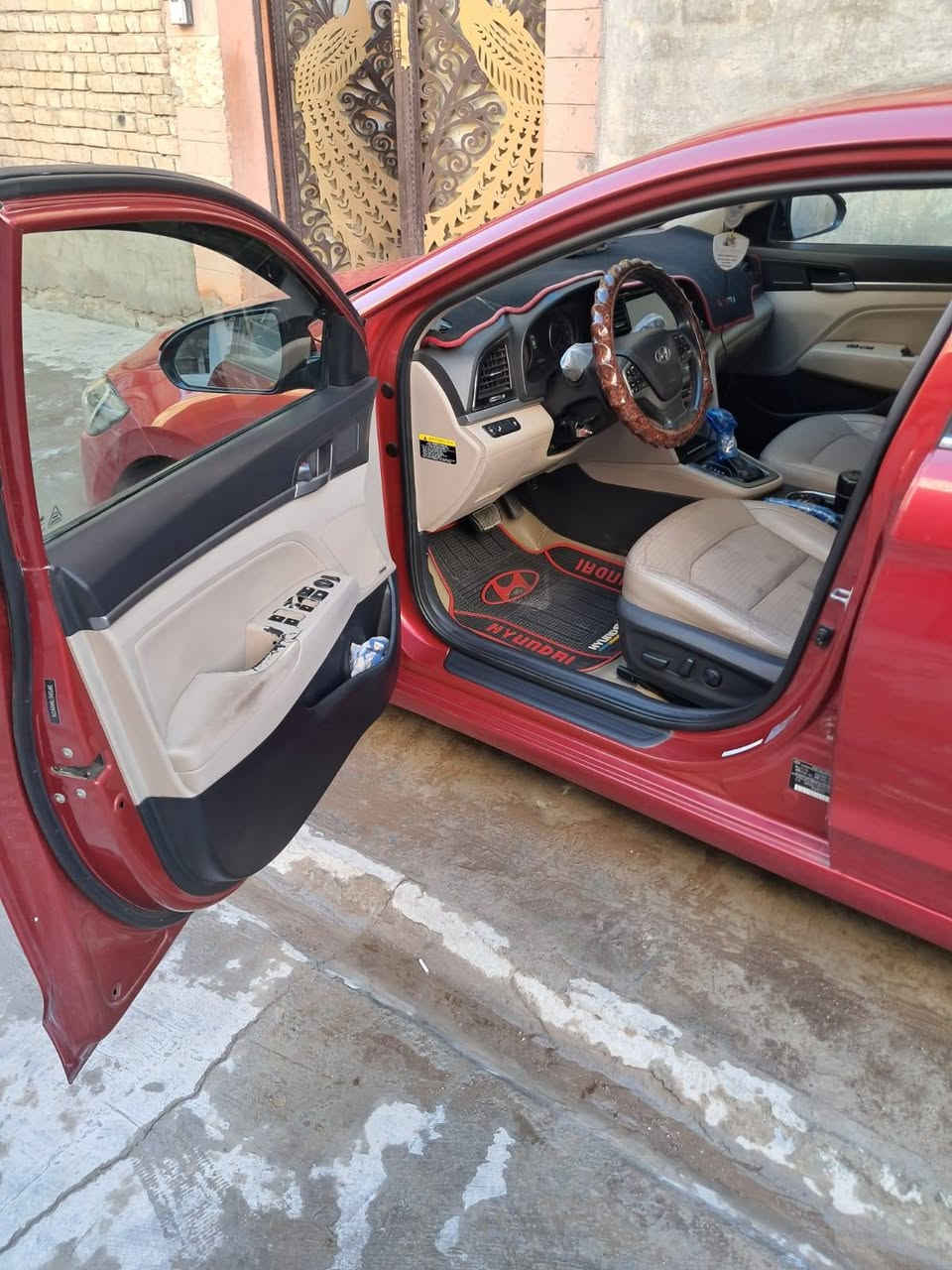 السلام عليكم النترا 17 وارد امريكي حادثهة بنيد فقط.  فول مواصفات. كل المواصفات. بيهة. بأسمي السيارة ليبل واحد سعر 130. مكاني بغداد الكرخ ***********
