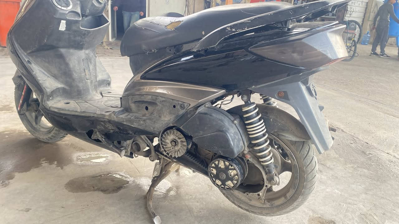 سكنس فحل مكينة ممفتوحه ابد كلجات رياضي بوشه 58 للبيع او مراوس بدراجه گير نضيفة ***********
