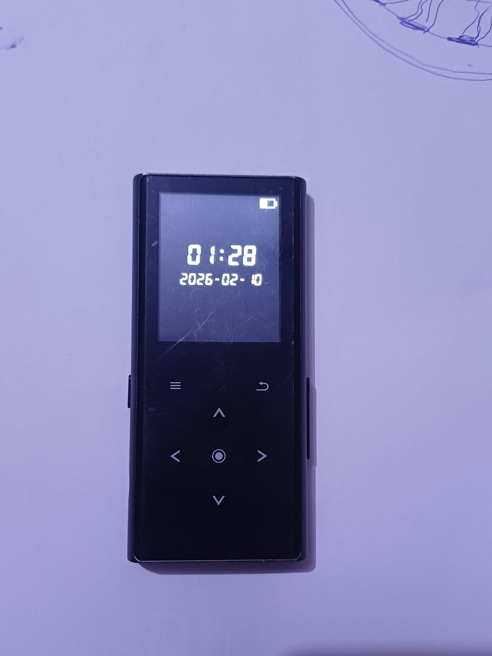 🎧 للبيع: مشغل موسيقى (MP3 Player) بمواصفات راقية وذاكرة عملاقة!
​لعشاق الرياضة والموسيقى، جهاز ZOOADXO M600 الأصلي، يتميز بحجمه الصغير وأداءه القوي جداً.
​✨ أهم المواصفات والمميزات:
​يدعم البلوتوث (Bluetooth): تقدر تربطه بكل سهولة بسماعات الوايرلس (Airpods) أو سماعة السيارة.
​الذاكرة: 64GB (سعة تخزين ضخمة تكفي لآلاف الملفات الصوتية).
​التصميم: هيكل معدني متين وشاشة أنيقة مع أزرار لمس سريعة الاستجابة.
​الصوت: سماعة خارجية مدمجة بصوت واضح جداً، مع دعم لنقاء الصوت العالي.
​البطارية: تدوم لفترات طويلة، مثالي للاستخدام أثناء الرياضة أو السفر.
​إضافات: يدعم الراديو FM وتسجيل الصوت (Recorder).
​📝 الحالة:
​الجهاز نظيف جداً وبحالة ممتازة (نفس الصور تماماً).
​💰 السعر: [15000]
📍 المكان: [بغداد مشتل]


**إذا كنت صاحب هذا الإعلان وتريد حذفه لأي سبب، رجاءا أرسل رسالة إلى الدعم الفني**