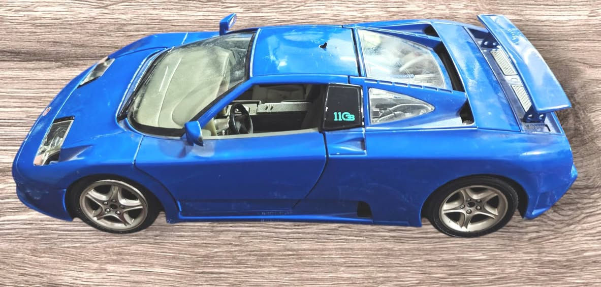 سيارة حديد  صنع ايطالي 
طول 23سم 
20الف


**إذا كنت صاحب هذا الإعلان وتريد حذفه لأي سبب، رجاءا أرسل رسالة إلى الدعم الفني**