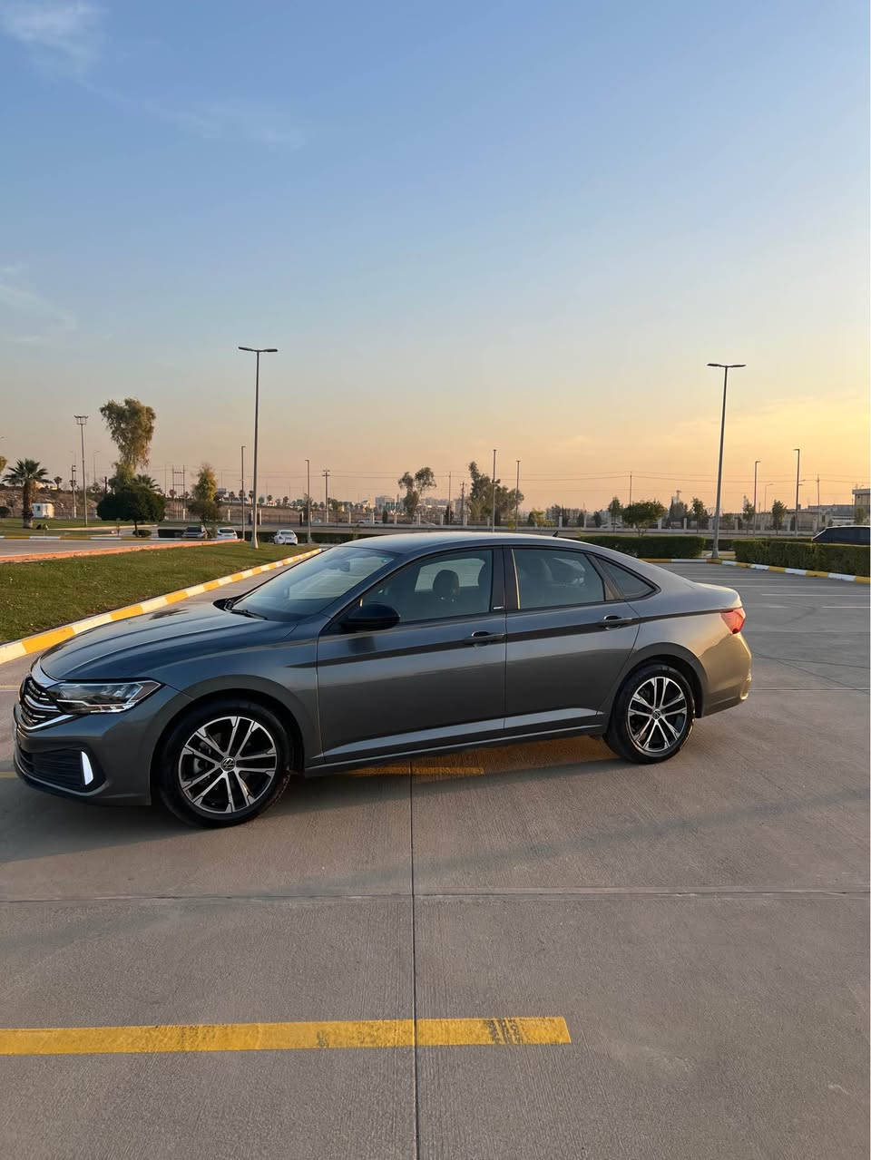 Jetta 2024 بۆ فرۆشتن 
سەیارەکە زۆر خاوێنە پێش و پشت کەپس تەنها دوو پارچەی هەیە 
سەیارەکە رەقەم و سەنەوی و ژینگەی نوێیە 
ئەگەر موشتەری تەلەفۆن بکە:*********** واتساپ أربيل, العراق
