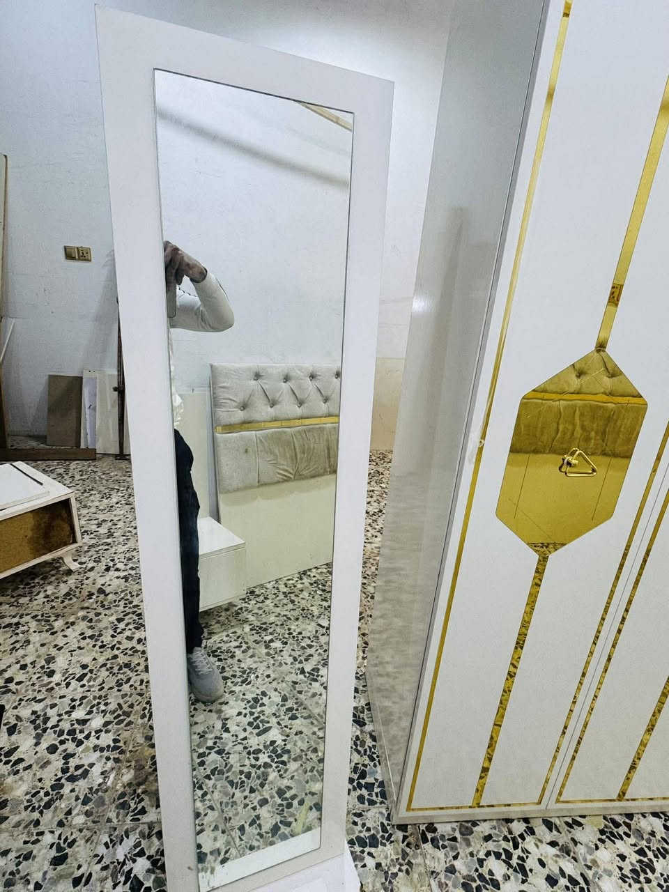 غرفه نوم تركي تخبل نضافه فول نضام بيبان نضيفه كلش 6قطع السعر 425الف عنواني النجف حي الميلاد شارع المزرعه سيد علي ***********
