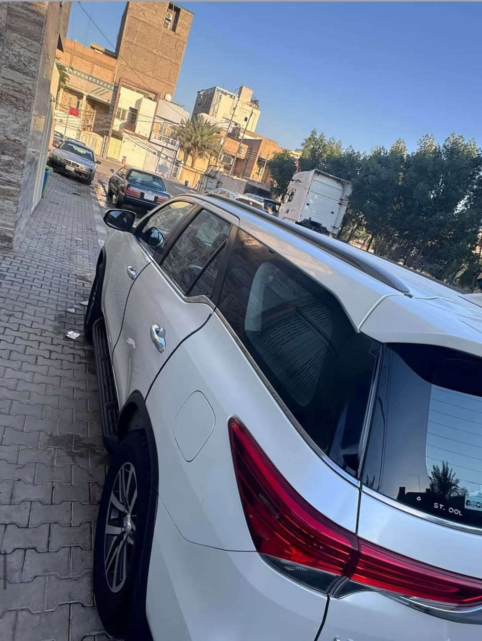 سلام عليكم فورتشنر موديل2017 
VXR
6v 
سياره ماشيه 185 جديده بيها اربع اصابع  بل جاملغ الكدام كفاله من الصبغ 
سياره فول فول فول جلد تاب بلادي خلفي 
3 قطع تبريد 
جلد شفتات سرعه بصمه سياره فول مواصفات 
رقم اربيل 
خاص موجود 
***********
سعر 285 وبيعا مجال مكان السياره نجف
