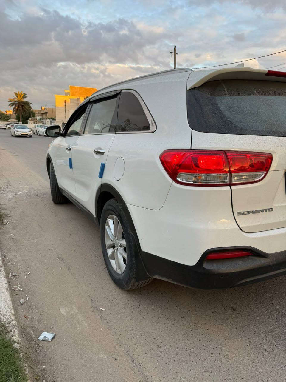 السلام عليكم عندي كيا سورنتو موديل 2017 وارد امريكي بدون حادث بدون ايرباك كلين صاربيه صبغ اثر بطش ومصورقبل الصبغ محرك 4 سلندر جي دي اي المحرك  مبدله جديد ماشيه 165السيارة كامله بدون نقص صور الحادث والسونار مرفق بل صور السعر 160 بيه مجال مكان بغداد حي الجامعة *********** بغداد, العراق
