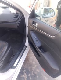 ٦ سلندر • مديل ٢٠١٢ • انكليزي