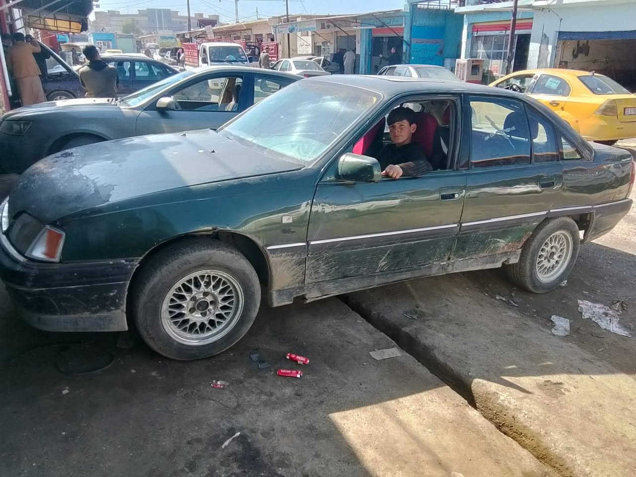 اوميكه البيع 
نقدا  و ترهم ترتيب 
بيها كابونه بانزين  شرط تحويل سياره حلو مال جناي
***********
***********
