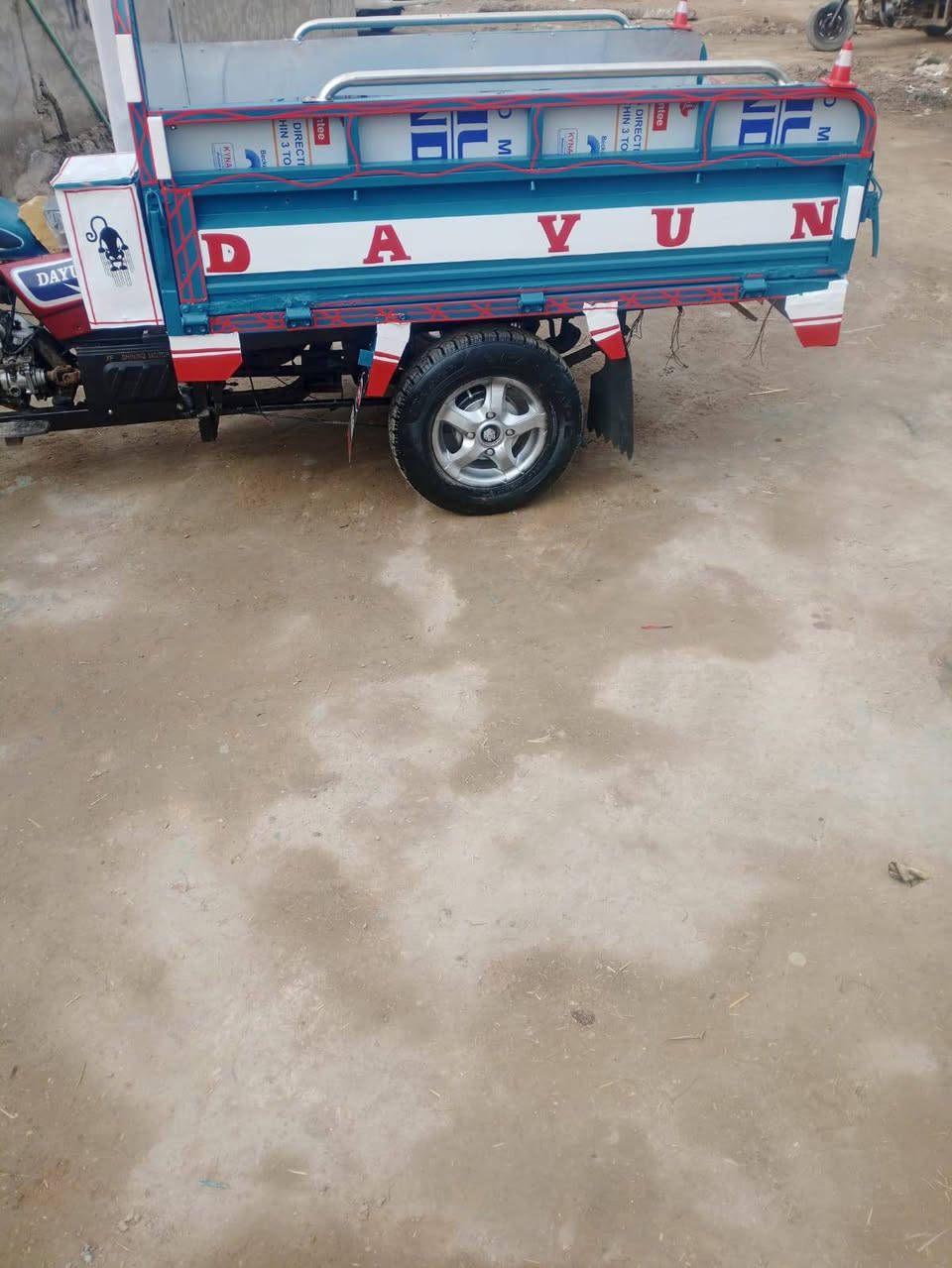 سلام عليكم ستوته للبيع دايون اوراق اصولي موديل 2020 ستوته مكفوله كفاله عامه رقم  ***********سعر 1400وبيه مجال
