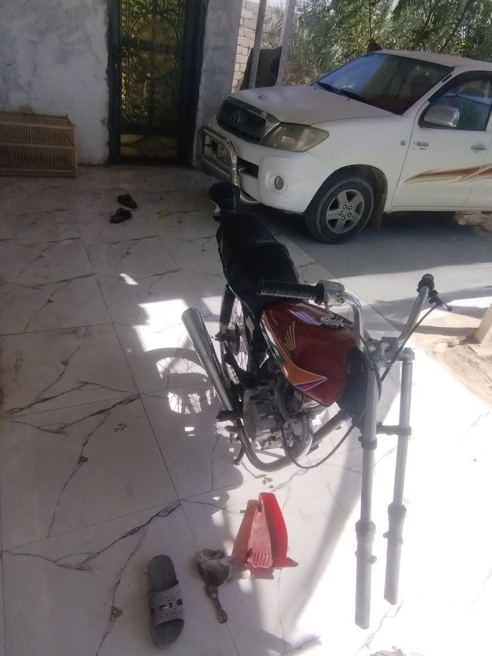 السلام عليكم دراجه للبيع دراجه نظيفه لا تبخير ولا تنقيص ماكينته خير من الله الدراجه 
ادوات المكان القرنه العلوه قربه طاحونه على السعر 400 25 وبيها مجال رقم الهاتف ***********
