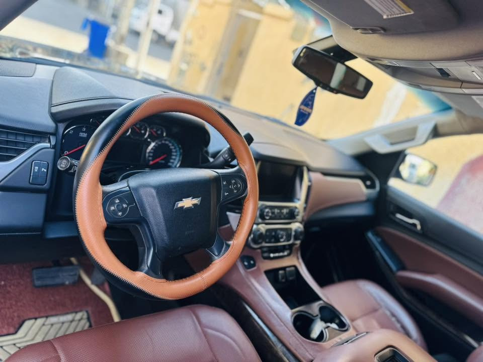 سلام عليكم تاهو 2020LT
سياره ماشيه 114الف 
7راكب 
سياره بيه جاملغ ونص الباب سايق 
السعر 300$مكان السياره واسط 
للستفسار ***********
***********
