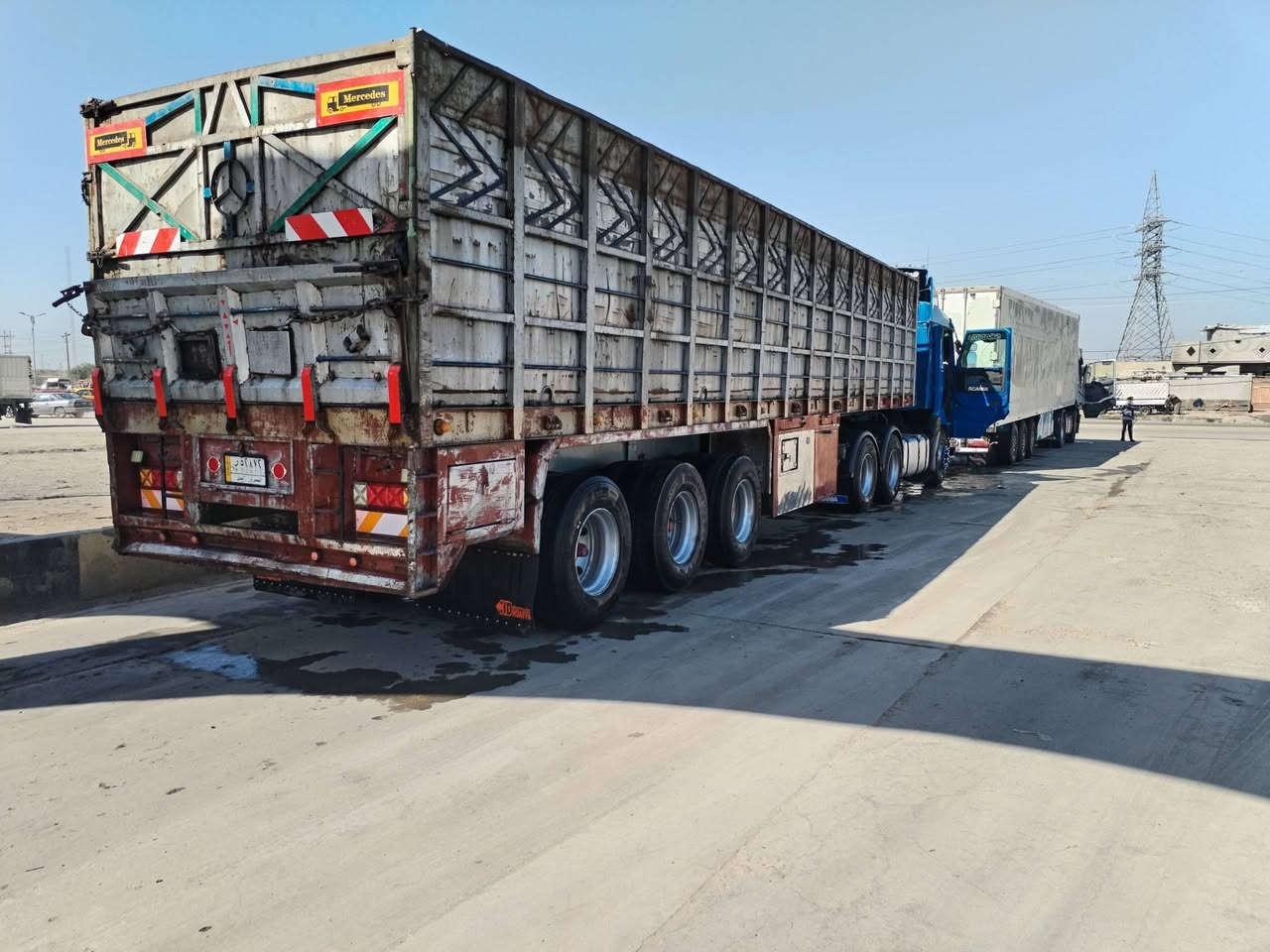 إسكاني للبيع مكينه ١٣ طخم تايات سنويا جديده مشروع وطني رقم بصره السعر ٢٩٠ ورقه ***********
