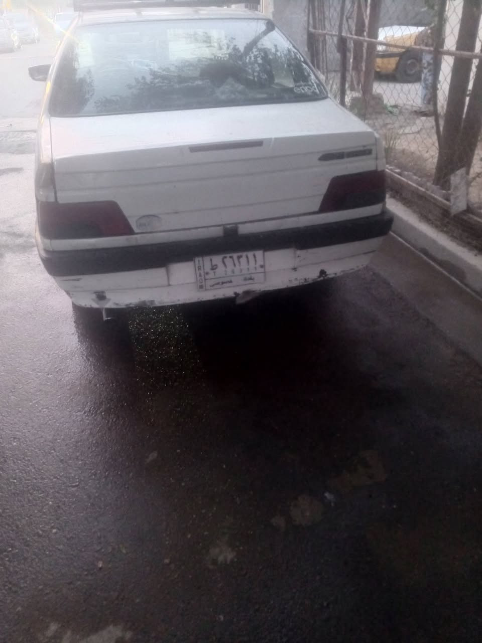 سلام عليكم سياره بيجو 405سعر 32ورقة رقم الهاتف ***********
