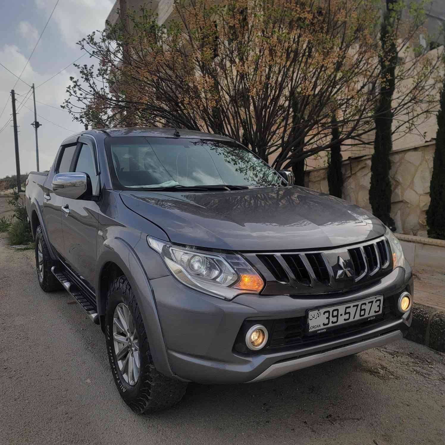 للبيع L200 2016 سبيرتيرو 
بصمة تشغيل 
بصمة أبواب 
مري ضب 
فور ويل 4*4 ماوس 
توب ترونيك نظام الشفترات
ممشى 118 الف
حساسات 
شاشه 
كاميرا رجوع 
اضويه ليد 
مكيف حامي بارد 
وإضافات عديدة 
قير وماتور فحص 
كل اشي شغال ولا يحتاج إلى صيانة 
الفحص مرفق بالصور 
مرخص لشهر 2 السنه الجاي 
موجود بالزرقاء 
مطلوب 12700 في مجال ان شاء الله 
0782409388


**إذا كنت صاحب هذا الإعلان وتريد حذفه لأي سبب، رجاءا أرسل رسالة إلى الدعم الفني**