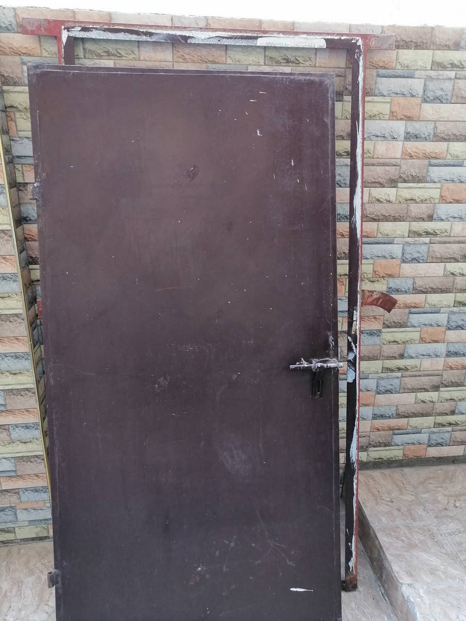 باب حديد للبيع
***********
***********
