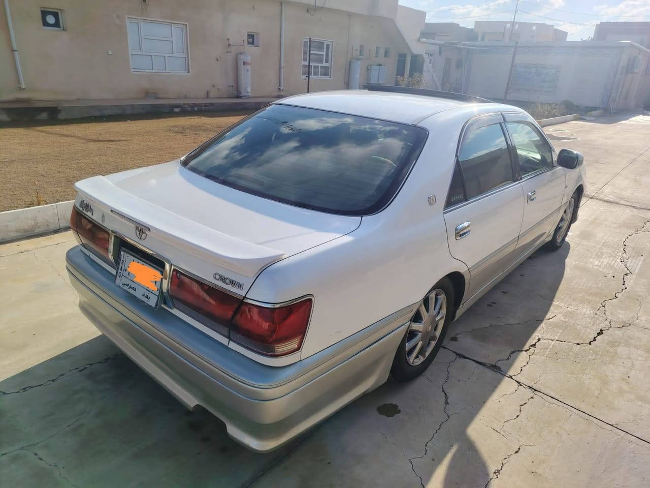 السلام عليكم 
للبيع تويوتا ملكه 
مدفوع كمرك وكامله باقي ع الرقم السياره رقم بغداد 
1شاصي 171 ديفور الكبير تحويره كير ومكينه وضفيره وتبريد بلجيس 
2.مواصفات السياره 2دكم برده خلفيه فتحه سقف شغاله
ستيرن كهربائي عينه دبل شاشه ليزري ويل نجمه توني شاده بلكارتون لحيه امامي زنون عالي ناصي
 السياره كفاله عامله من الكص والنقل والاصوليات والضربه القويه تحويره نجف فوك وجوه دشبول عارف 
السياره جديده وماعايزه برغي كامله من كل لنواحي خير من الله 
لباقي التفاصيل اتصل مكاني كربلاء
‏‪***********‬
***********
اتصل وبلخدمه
