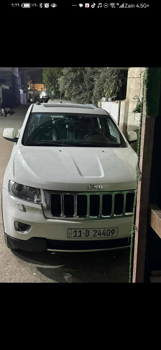 السلام عليكم
جيب ١٢ خليجي مكفوله من الضربه  بيه تكحيلات رقم بغداد الجديد بااسمي  فول مواصفات لمتدد  سياره جديده ونضيفه بيع او مراوس
***********
