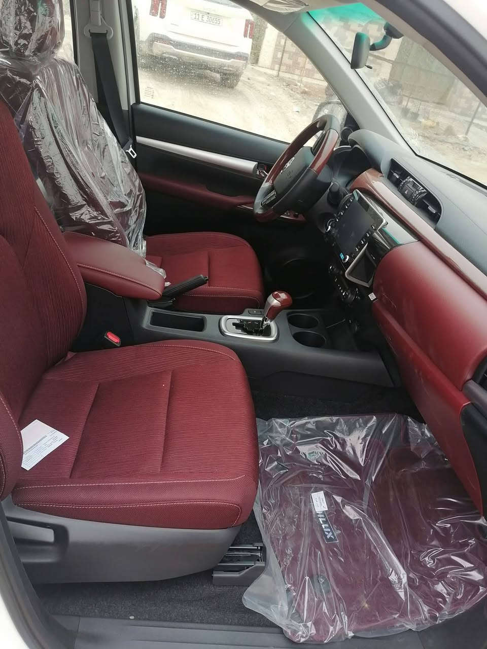 السلام عليكم تيوتا موديل 2025 زيروووو كويتي باب اول فول. *********** بدون راقم تتراقم جميع محافظات. ***********
