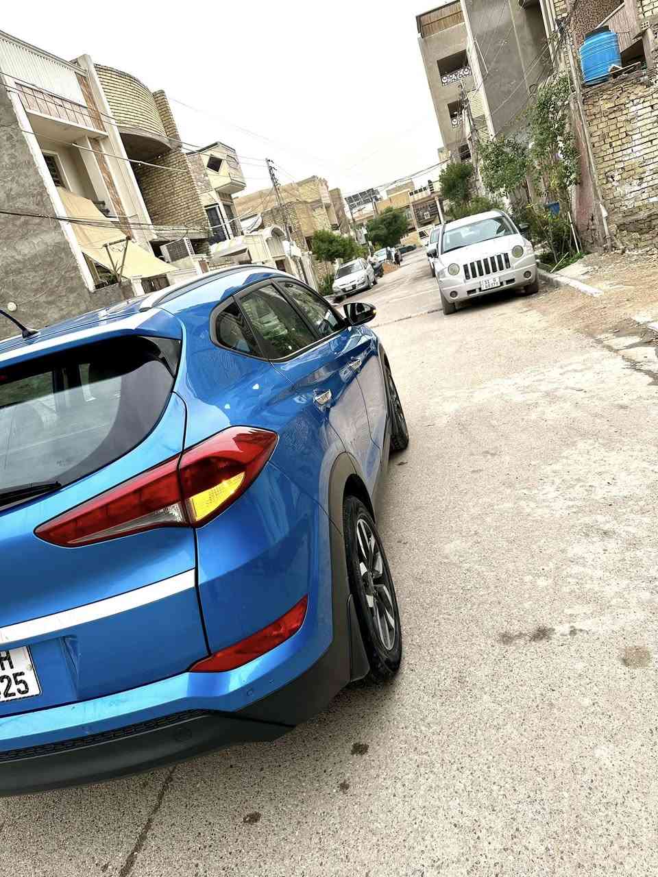 *********** متواجد واتس اب مكاني بغداد  
بدون صبغ بدون تبديل بدون بارد محرك كير ممفتوح 
هيونداي توسان 2018 خليجي رقم بغداد دولي باسمي هزة جديدة سنوية لغاية 2029 محرك ممتاز كير اوتو 6 نمر ممتاز تبريد ثلج مري شفط اشاير بالمري الارضية مغلفه جلد وباقي المواصفات معروفه حساسات خلفية كامرة وشاشة اندرويد كشنات تغليف تبريد بالجكمجة لون مميز للبيع السعر 178 مجال بسيط سيارة جاهزة بدون نواقص صدر امامي خلفي ممتاز تايرات جدد عدة شركة وكتلوكاتها
