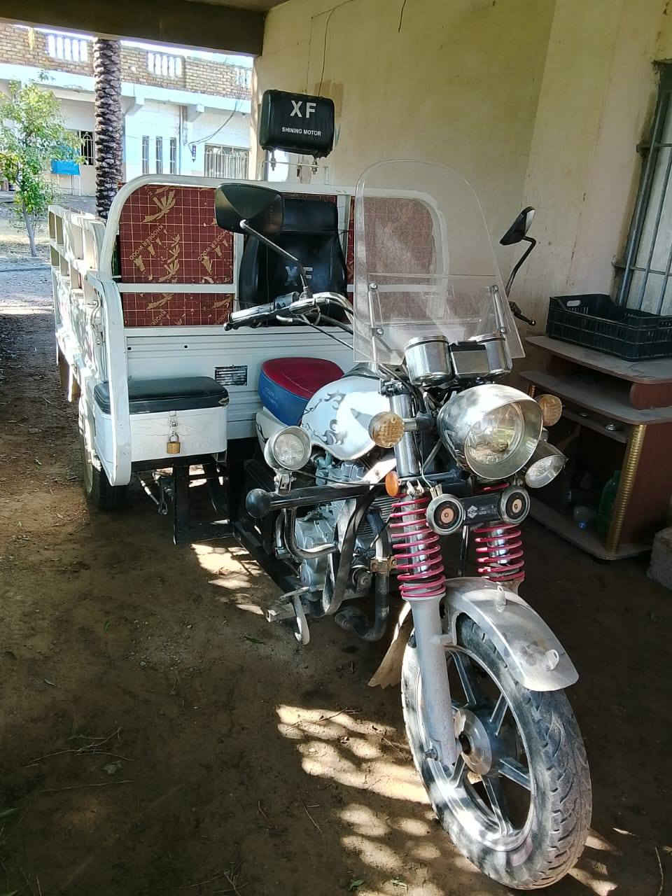 موديل 23اوراق موجوده معرض النورس سعر 2ملونينين 150 بيه مجال مكان بهرز رقم ولد ملكلف بلنشر ***********
