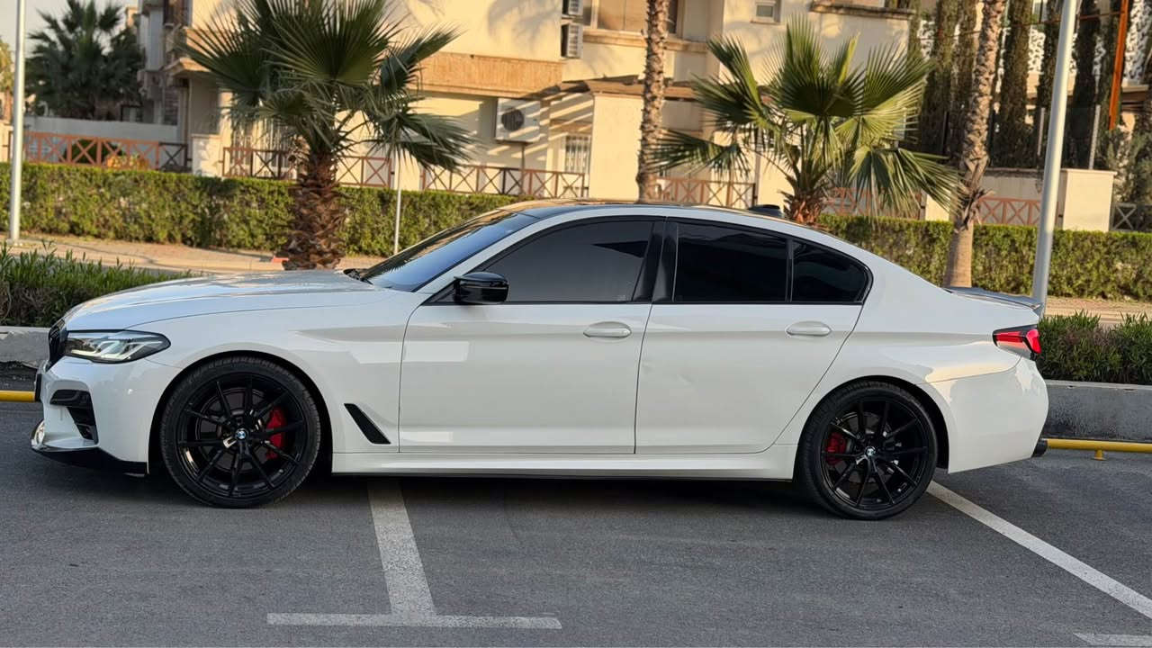 BMW 530i 2021
فول مواصفات ناو کرێمی
هەیکەل کامل کرایتە M5 competition 
٢٩،٠٠٠ مایل ڕۆییە
گێر مەکینە کارەباییات بەشەرت
چاملغەکانی و سەقفی صبوغە بەبێ ژۆرێ بەبێ ئێرباک
٢٦٠$ و مجال
*********** 
———————————- 
فول مواصفات
٢٩،٠٠٠ میل مشی
قمارە و جاملغین مصبوغ بدون دواخل بدون ارباک
٢٦٠$ و مجال
*********** أربيل, العراق
