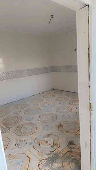 دار طابو زراعي للبيع 

المساحه 300متر

يحتوي على غرفتين نوم واستقبال وصاله ومطبخ 

وصحيات داخليه و خارجيه كما واضح امامك باالصور 👎

الموقع الهاشميه منطقه الامام جعفر الطيار عليه السلام 

السعر 60 مليون وقابل للتفاوض 

***********🤳*********** فايز
