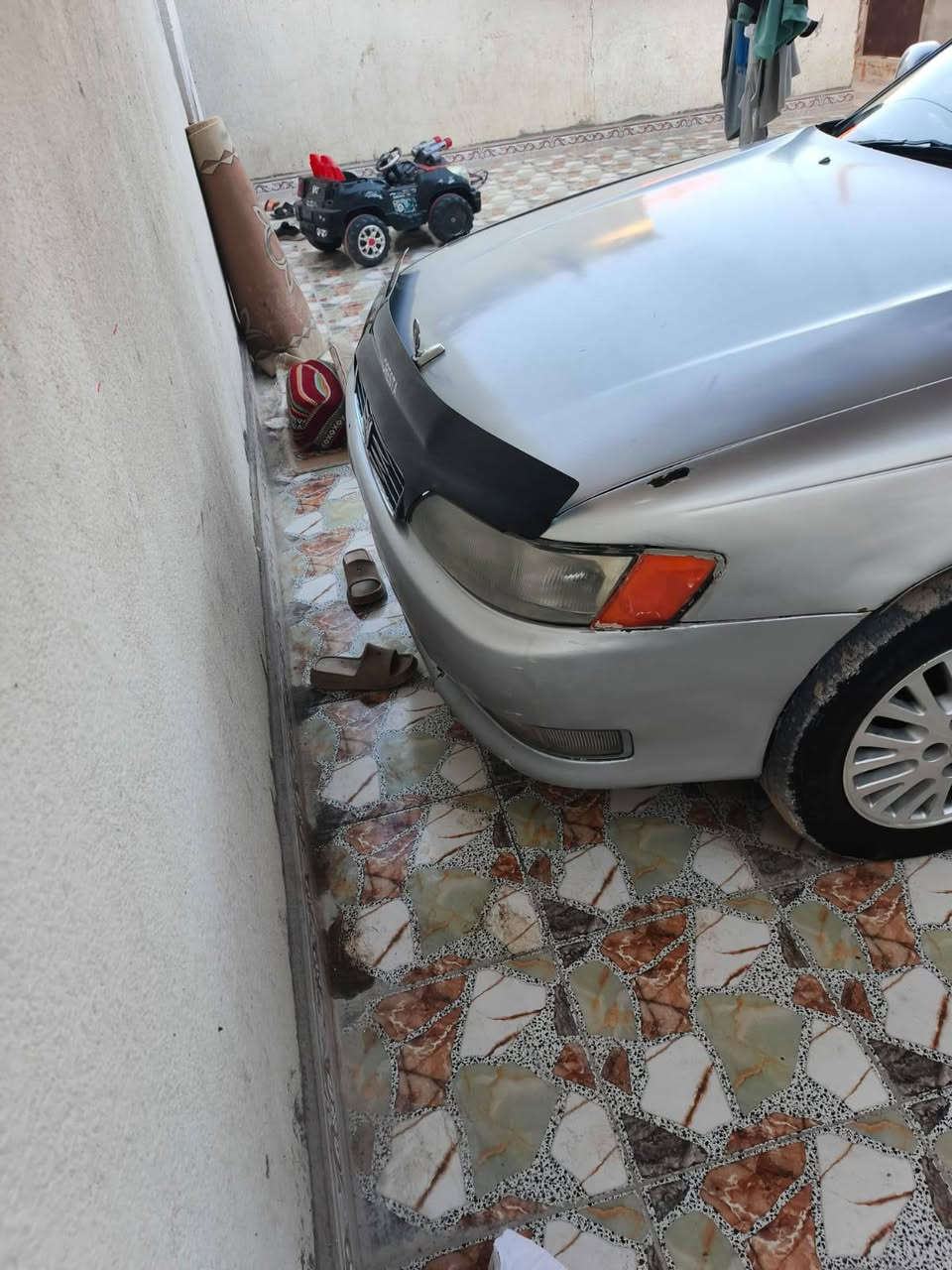 السلام عليكم سياره للبيع مارك نفخ موديل 1993 بصرة أليف مشروع وطني سنويه مجدده ال28 مكفولة من الگص والنقل والضربه القويه مكينه وگير ونجي بلكارتون طخم تاير حداد100/100  كهربائيات كله شغاله سياره مال جناي السعر 37 وبيه مجال مكان السيارة بصرة قضاء سفوان أنا مكلف بلنشر وهذا رقم صاحب السيارة ***********
