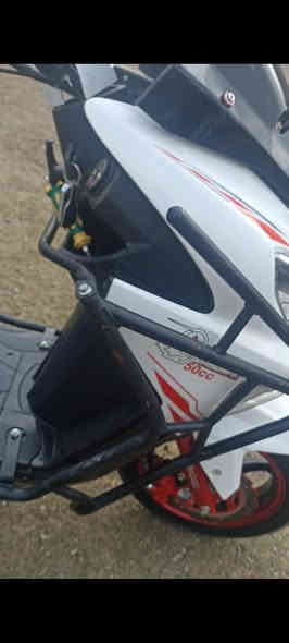 دراجة كوست نضيفة كلشي مابيها دبل إشارة بيها و مدرعة تشتغل سلف السعر خاص للستفسار على ***********
