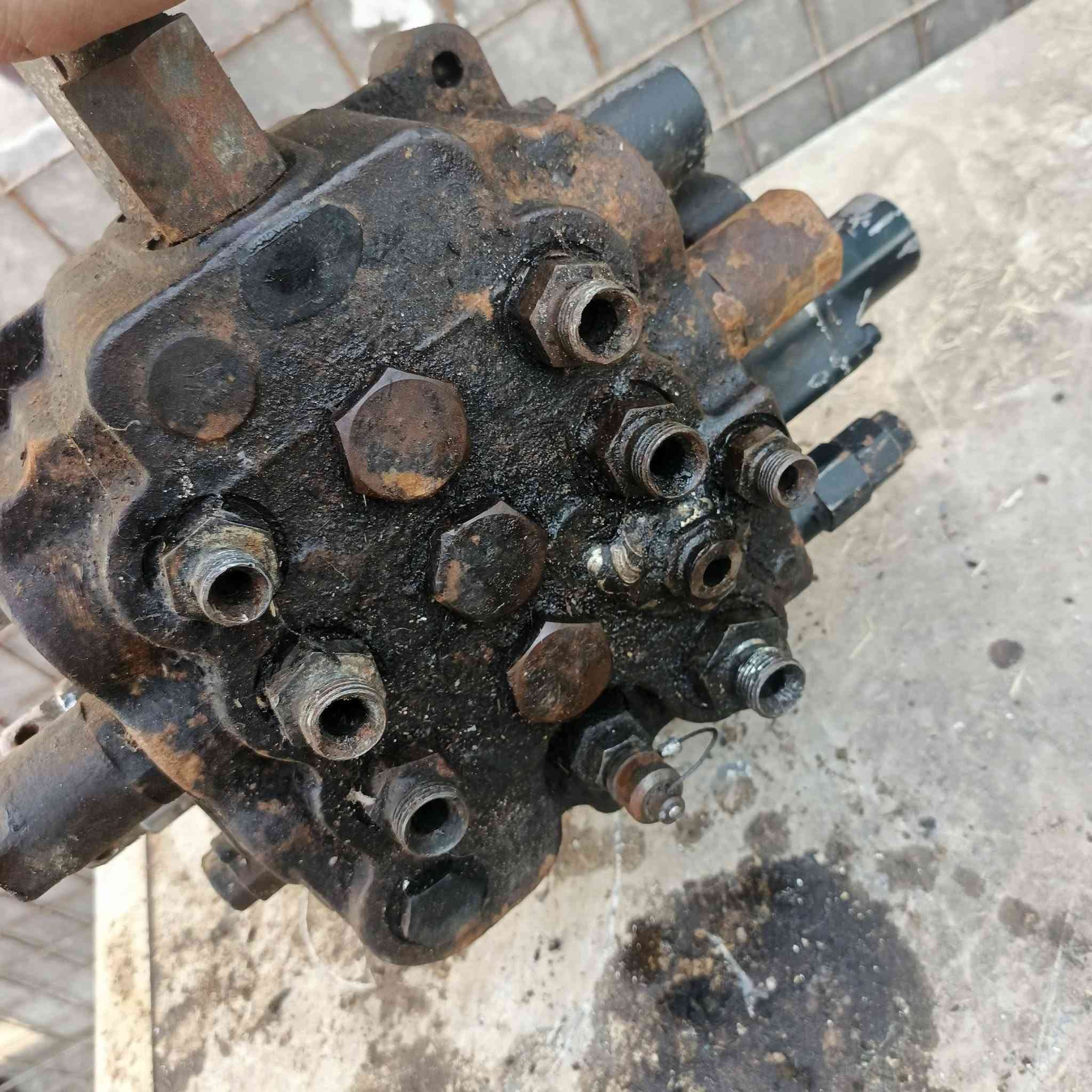 كنترول جي سي بي
وسنون كيلة جي سي بي
مكان بابل المركز
ه‍ ***********
