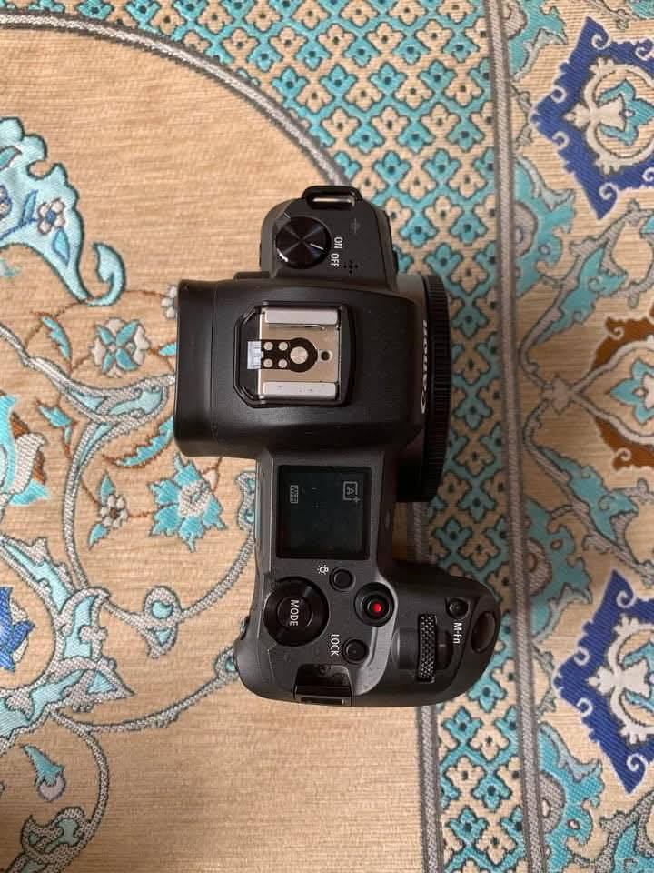 للبيع
كانون R مع 
عدسه 24-105
نضافه 90‎%‎
مكاني.بابل -حله 
‭0783 852 0971‬
