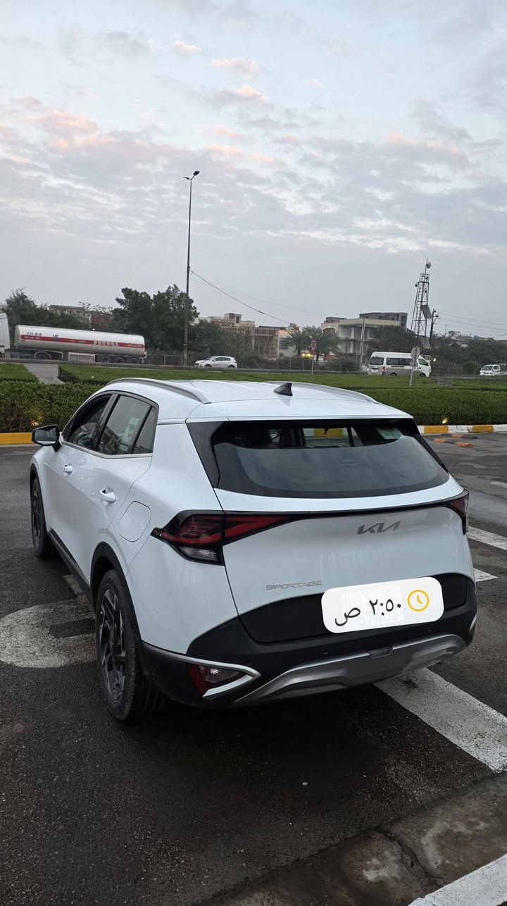 كيا سبورتج خليجي 
ام ضمان
 خمس سنوات 5
موديل 24 
سيارة مكفوله 
مواصفات السيارة
بصمه كراسي كهربا كشن تدفئة ستيرن تدفئة 
مري شفط
اشاير بالمري
 هند بريك بصمة ￼
حساس خلفي امامي 
‏تبريد قطعتين  ￼
4 انظمة قيادة
ايكو
سبورت
منحدرات
عادي
نحكم ستيرن جهتين
مثبت سرعة
مكينة 2000 دوش   ورقم بغداد 
السيارة جديدة ومناقصه اي شي ..الدهن تبديل يم الشركة
 ومكان السيارة بغداد 
للاتصال *********** 
سعر 232
