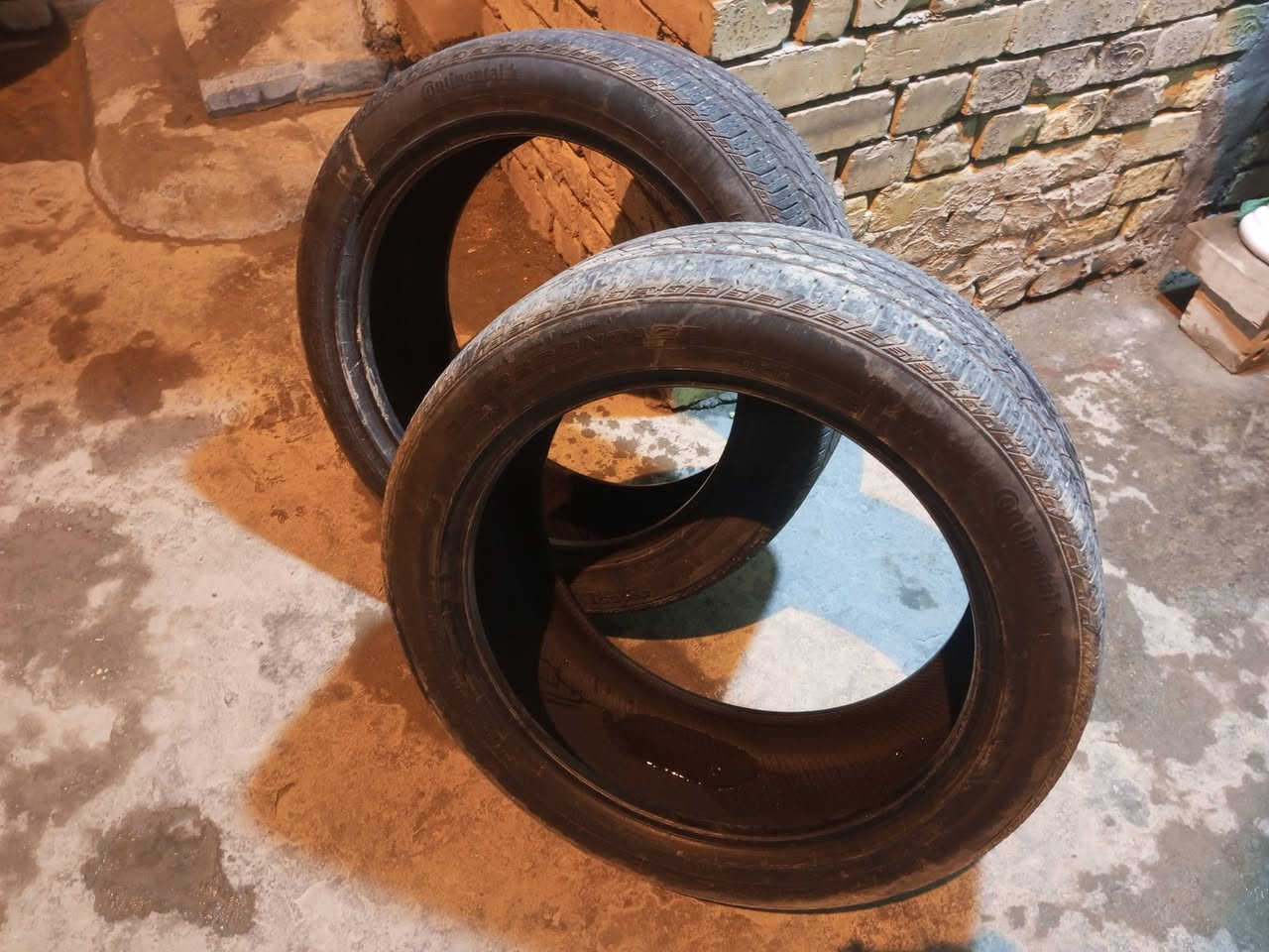 السلام عليكم خوان تايرات مال سورنتو نضافه 80 %قياسات 225/45/20 📞***********
