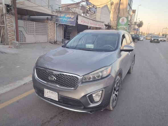 سورنتو ٢٠١٧ وارد امريكي بدون حادث فول مواصفات عدا البانوراما تقرير غرق رقم بغداد ب اسمي مكان السيارة بغداد منطقة الشماعية مكلف للنشر ***********
