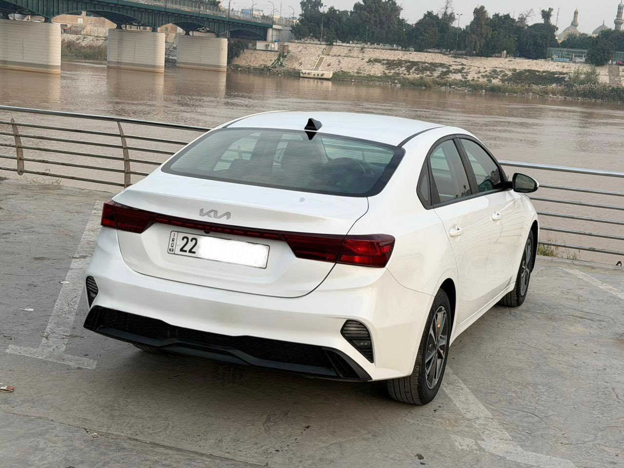 السلام عليكم للبيع فقط بدون مراوس
كيا فورتي  موديل 2024
دخول جديد ورقم اربيل جديد وهزه جديده تحويل لو وكاله مضمون
* ماشيه (25) الف جديده السياره 
• المحرك: 2000 دوش
 . لد امامي ابيض
 • شاشه تدعم الكاربلي + كاميرا خلفية
 • رادار أمامي
 • 3 أنظمة قيادة
 • تحكمات ستيرن+ نظام تحديد المسار
 • السيارة نظيفة جداً وجديدة بمعنى الكلمة بدون اي نقص
حادث بابين صبغ بدون ايرباك حادث سطحي وبدون اي نقص بجم كبس خلف كبس
العنوان / بغداد العطيفيه
السعر 164 وبيهة مجال بسيط
للأستفسار 📞
***********
