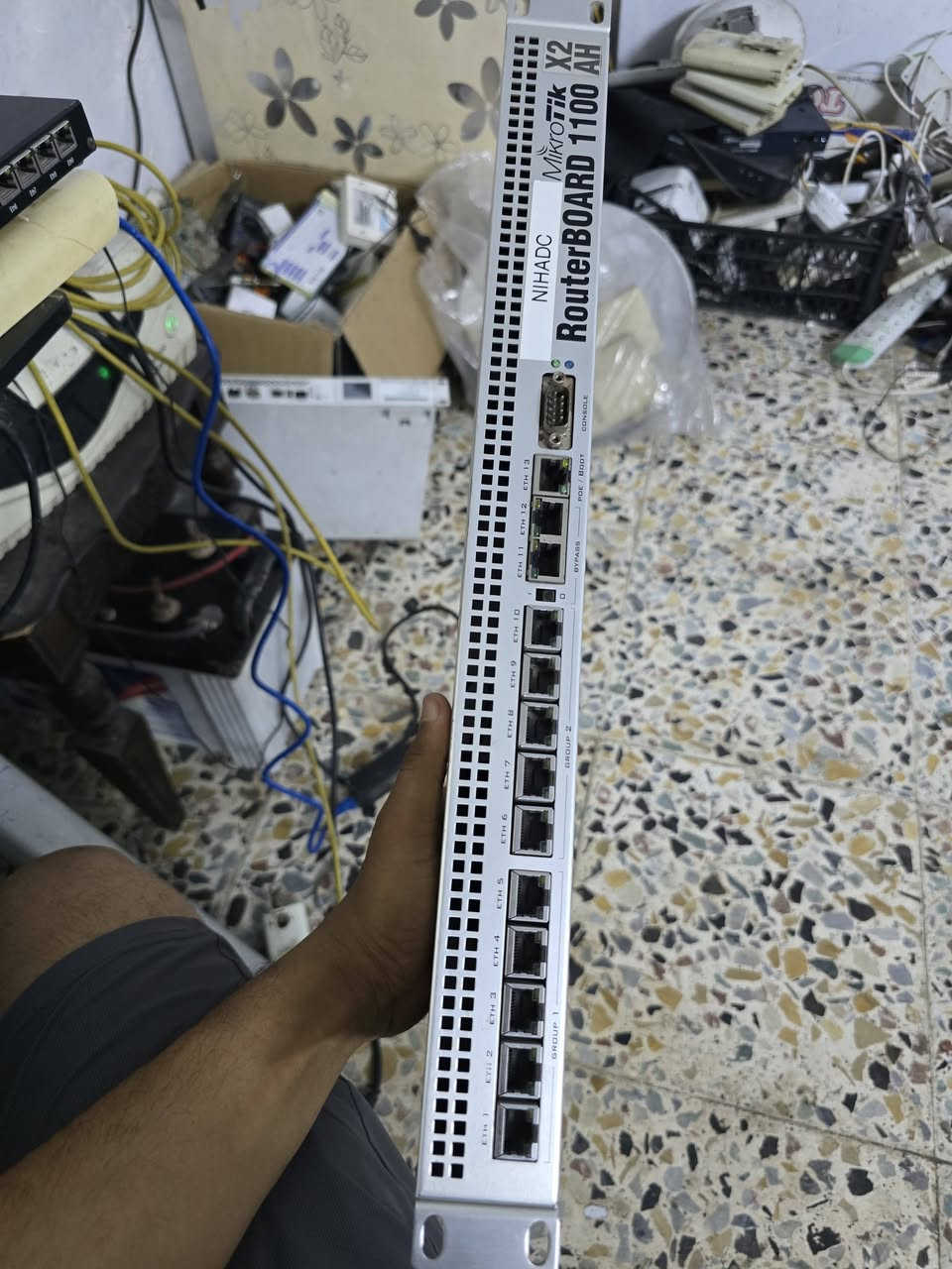 وجبة غراض انترنت مستخدمة للبيع
لنكات مايكرو ويف 1 كيكا 
دشات 30 ubnt ب 75 الف
سكترات 120 ubnt ب 50 الف
سكترات 90 ubnt ب 50 الف
912 ب 40 الف
لنك 5XHD
لنك اكسترون 1 كيكا
صحن بوربيم فارغ فقط صحن ب 5 الاف
سكترات تيتانيوم 2.4 القطعة ب 25 الف
روكت xw 2.4 ب 60 الف
912 تردد 2.4 ب 45 الف
عاكسة مكزما 1500 ب 125 الف
كيو ارتي 5 ب 75
عاكسة مكزما 48فولت 4000VA ب 250 الف
هبات تندا جديد 8 بورت ب 5 الاف
هبات سيسكو حديد ب 15 الف
1072 مايكروتك
يوبي اس مكزما 6kva
بطاريات نيوماكس نص عمر ب 150 الف 
بور سبلاي 24 فولت ب 15 ألف
بورسبلاي 36 فولت ب 25 ألف
2011 مايكروتك
1100 مايكروتك
951 مايكروتك
750 مايكروتك
سيسكو بورتين كيكا ب 35 ألف
1009 بلص. ب 500 ألف
حديد 35
حديد 45
يونيفاي مش برو ب 75
سويجات unv ينطي بور 48V ب 50 الف
يوبي اس فاربر 1500 نقص بطاريات ب 50 الف

يوجد توصيل كافة المحافظات 

***********
