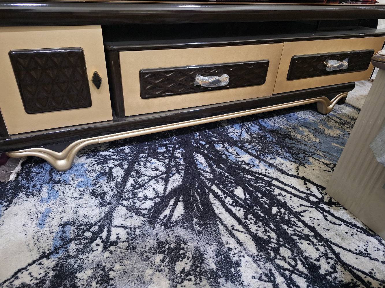 ميز شاشة حديث غير مستخدم شرط حتى الوصل وياة مال المعرض خشب ثقيل درجة أولى يتكبر ويتغير سحب سلايت بيه مجال للشراي
البصرة ابو الخصيب نهر خوز شارع ابوكوصرة 