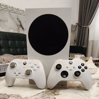 اكس بوكس سيريس جديد الجهاز مستخدم اقل شهر جوستك واحد اصلي وأضافة جوستك...