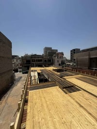 نجار قالب متفرغ  من بغداد شغل درجه اولى خبره اكثر من   ٢٠سنه تحب اشوفك...