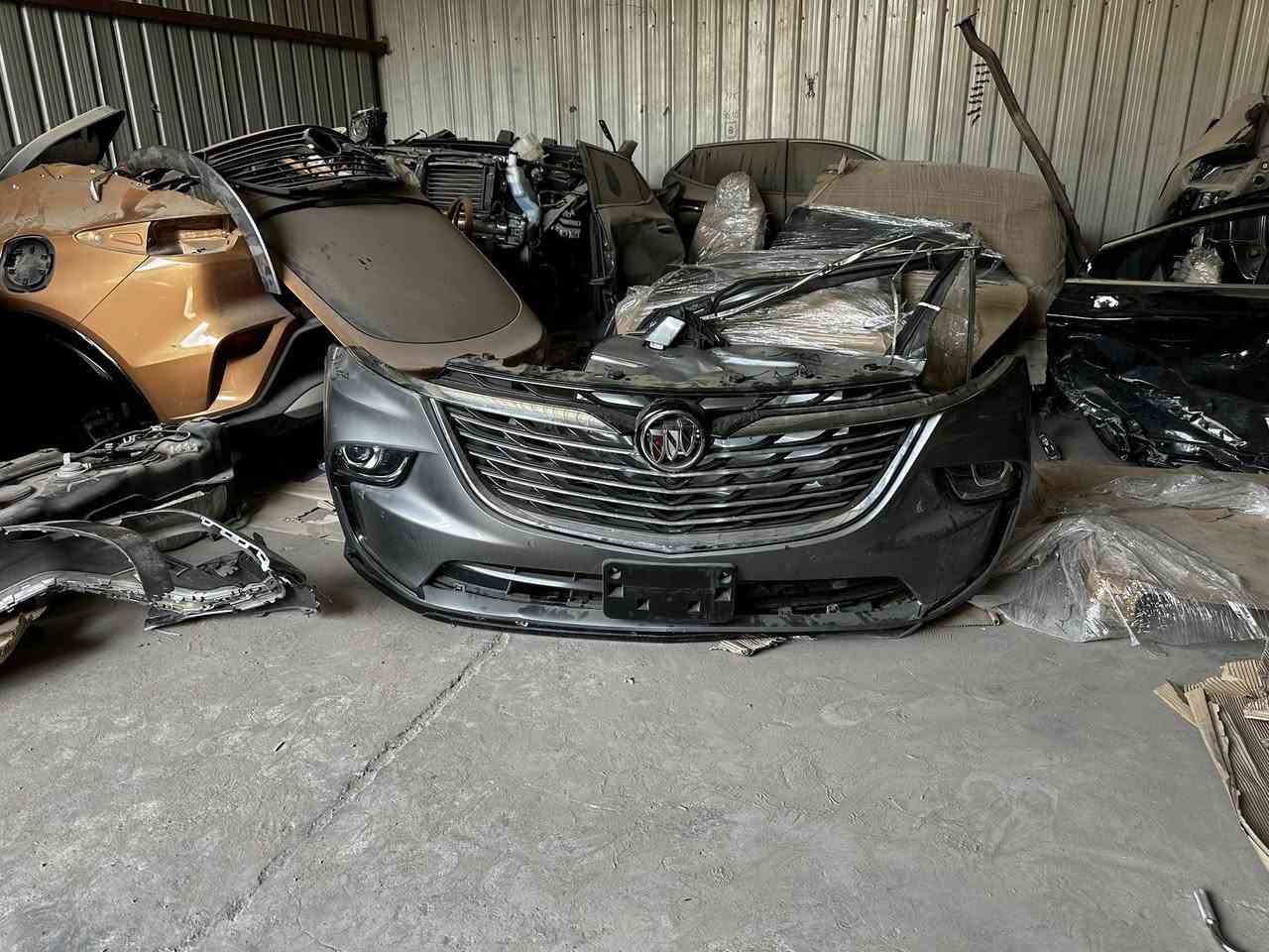 يعلن كراج عالم البيوك 📣📣📣
عن توفر كصات بيوك
#تفصيخ_بيوك انكليف 2021-2024
#تفصيخ_بيوك انكور 2020-2025
#تفصيخ_بيوك انفستا 2023-2025
#تفصيخ_شفروليت تريل بلايزر 2021-2025
#تفصيخ_شفروليت تراكس 2024-2025
بجم كامل 
كير + مكينه 
التفرعات كاملة 
بك لايت
لايت 
حدادة امامية كاملة
حدادة خلفية كاملة
تخم ويل كب 
كشر كامل (دعاميات + جاملغات +بيبان+ صندوق)
حوض خلفي 
النواعم كامله موجوده ✅
***********☎️
***********☎️
او مراسلتنا واتساب ماسنجر 📲
العنوان…
📍بغداد شارع الظلال مقابل صندوق الاسكان 
اهلا وسهلا بكم 🌹
يتوفر توصيل الى كل محافظات العراق
