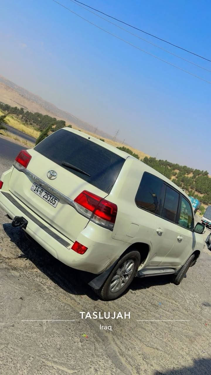 سلام عليكم ورحمه الله وبركاته
للبيع لاندكروز gxr موديل 2017
كاز محرك 8سلندر كير اوتوماتيك 
تبريد 3قطع شاشه كامره خلفيه لون صدفي رقم بصره الماني تحويل نفس اليوم للعلم السياره مصبوغه عام صبغ درجه اولى 
للبيع او للمراوس بيك اب 
0788 159 0471
