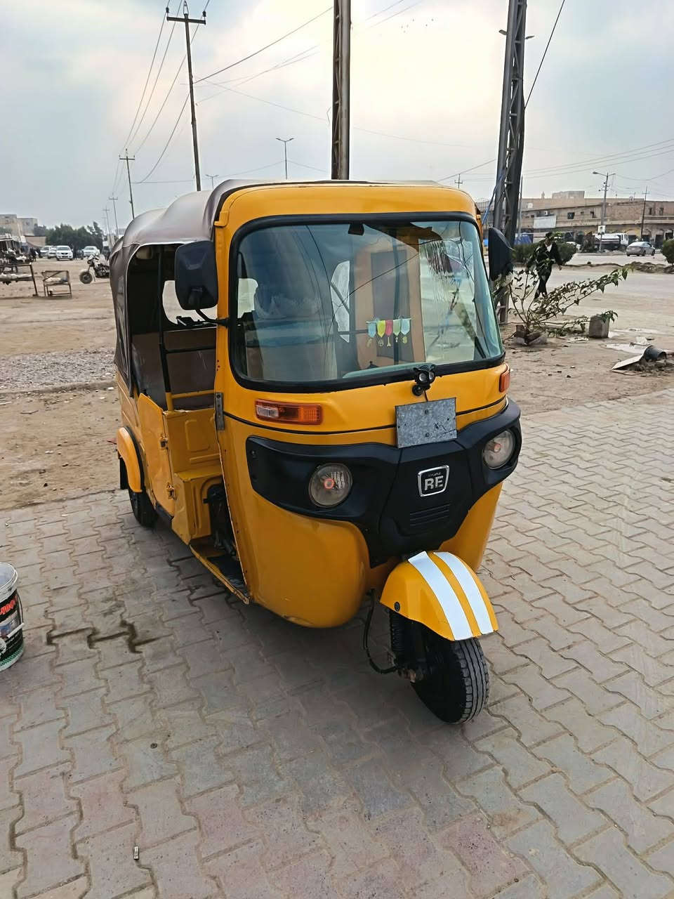 سلام عليكم تكتك ٢١ بسمي لبيع سعر  ٧ وبيه مجال مكان واسط قضاء الحي ***********
