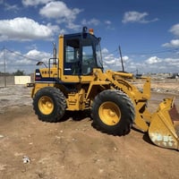 كوماتسو 100WA • ٢٠٠٠ ساعة • كفالة عامه