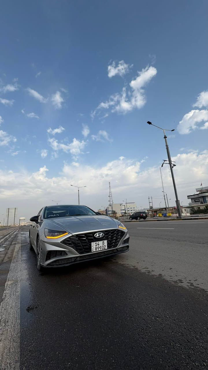 للبيع سيارة: سوناتا وارد امريكي
•الضرر: دعامية امامية ومقدمة البنيد 
•الرقم: بصرة بأسمي
•الايرباكات: سليمة
 الشواصي سليمة

•المواصفات :
▪️السيارة:سوناتا 
▪️الموديل: 2021
▪️المحرك: 2500 تنفس طبيعي
▪️العداد:51ميل وقابل للزيادة
▪️حجم الويل: 17 مع تخم تاير 
▪️لايتات زينون حاجب LED مع كشافات دعامية زينون
▪️قمارة حديد
▪️رادار امامي مانع تصادم 
▪️حساسات خلفية اصل
▪️حساسات ورادارات الانحراف عن المسار
▪️حساسات ورادارات الاجتياز الجانبية (نقاط عمياء)
▪️كامرة خلفية اصل
▪️غرفة السيارة : كشنات السيارة مخمل 
▪️شاشة الدشبول حجم كبير للتحكم بايعازات السيارة
▪️تدفئة لكشنات المقدمة مع تدفئة ستيرن
▪️بصمة دخول 
▪️تحكم فول كهرباء الكشنات المقدمة
▪️اشاير بالمرايا الجانبية
▪️سستم صوت 
▪️تحكم ستيرن جهتين بلوتوث وحاكية وكروس سرعة 
▪️نظام ABS مانع انزلاق
▪️السيارة مواصفات ، جديدة وبوضع الشركة .

السعر المطلوب:173ورقة مع المجال قليل 
 
الاتصال على ‭*********** البصرة, العراق
