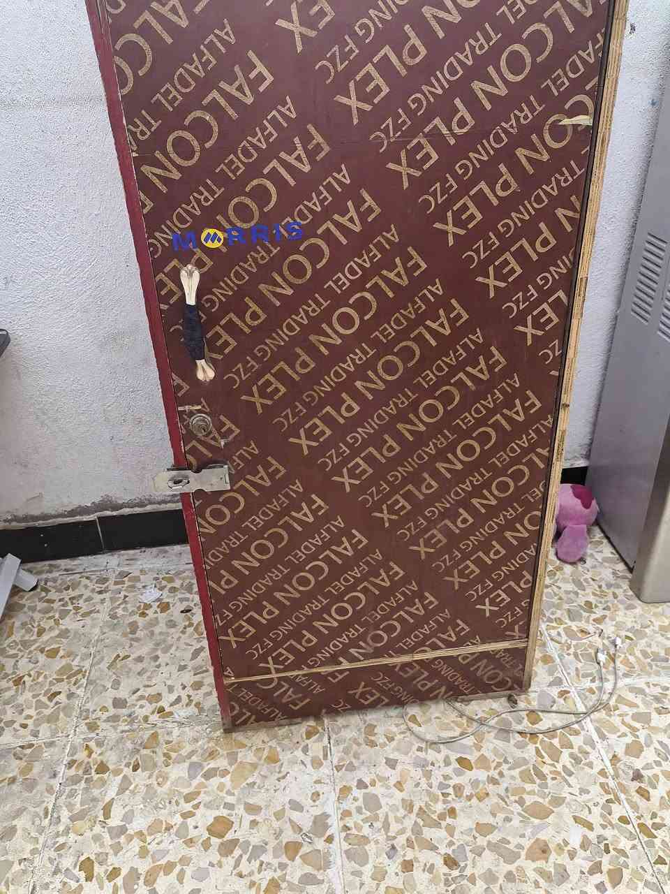 كلبي كنتور ١٠٠ وبي مجال تكمه سويته توصا
قعاده ب٢٠
مرايه ٥
هذا لوكر ب٩٠ هم توصاه جديد
ابو مجرات ٣٠ تكمه
جربايه ١٥
مال مواعين ب٢٠
مبرده مابيه. شي صغيره حجم ٥٠
تخم ٣٠
جربايه ويه دوشك ٥٠
ميز مال طعام ٢٠
مكان حي جهاد يم مجمع سلام
***********
