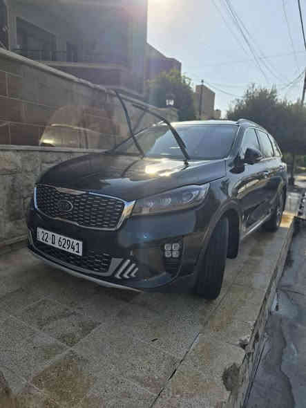 سلام عليكم مكلف بل نشر 
سورنتو ٢٠٢٠ اسود ملكي خليجي 
استلام شركه 
سياره جديد ومشيها قليل 
مكينه وكير شرط مامفتوحات 
تفاصيل داخل الفيدو 
سعرها ٢٧٠
سياره بسمنا من الشركه مالك واحد 
***********
