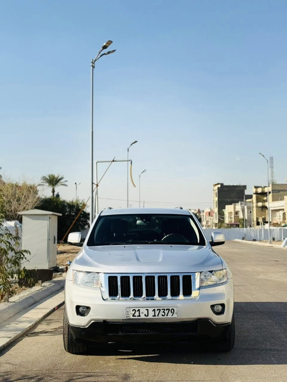 السلام عليكم
جيب 2011 خليجي 
حجم المحرك 6 سلندر 3600
فقط قطعه وحده البنيد بدون دواخل  
كير محرك جديد 
باسمي  تحويل ثاني يوم 
تبريد ثلج امامي خلفي 
كشن السايق كهرباء 
بصمة + البواب بصمة 
ومعروفه البقيه المواصفات
ماناقصه برغي السيارة جديده متعوب عليها 
السعر المطلوب 147 وبيها مجال 
الاستفسار ‭***********‬
العنوان بغداد 
غير متواجد ع الفيس
