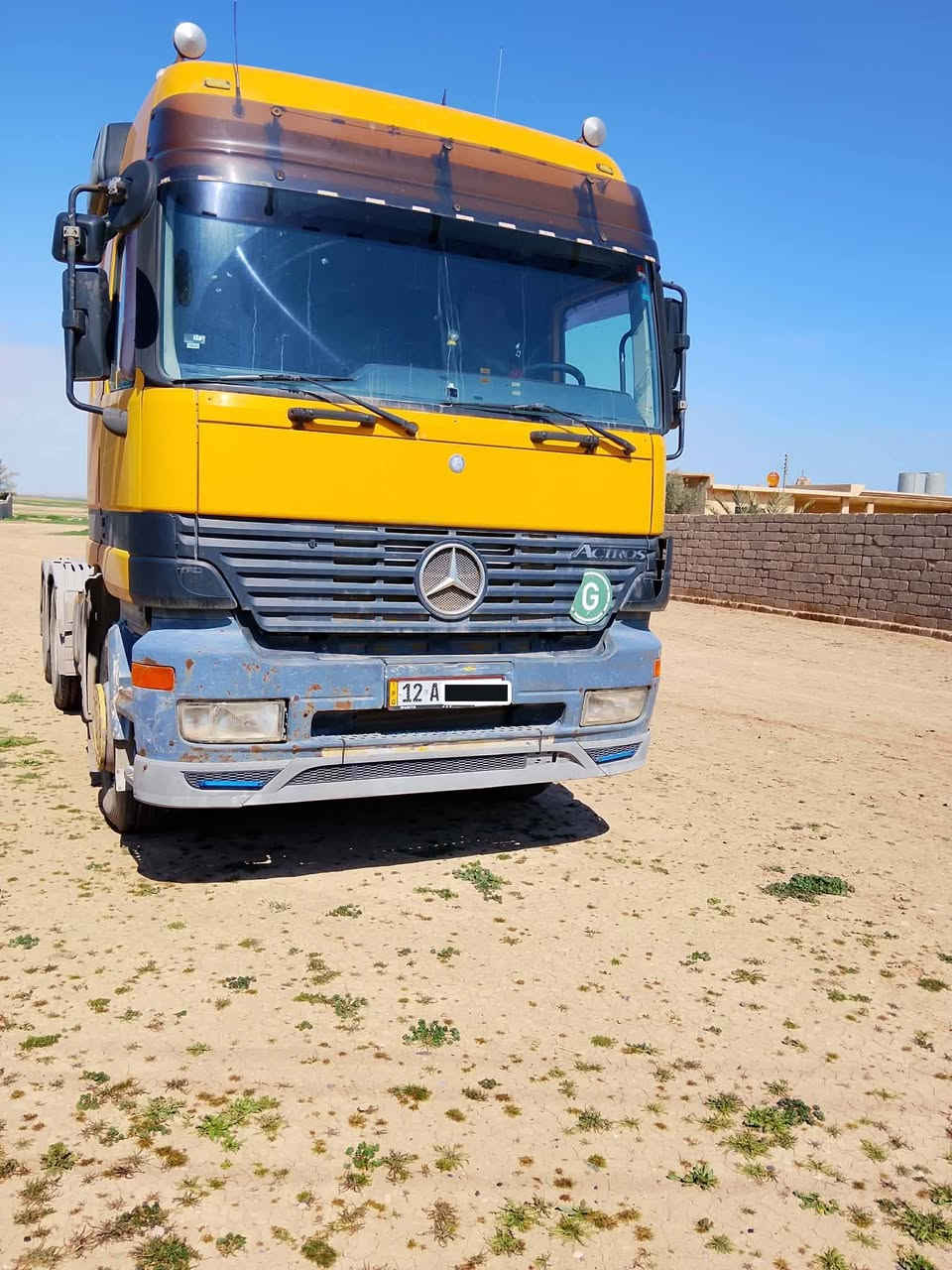 السلام عليكم اكتروز مجموعه للبيع موديل 2001 رقم نينوى مسطره جديد سنويه لل2030 مثبته نساف طخم تايرات جديد طخم باتريات جديد
السعر 475وبيها مجال الاتصال على الرقم *********** غير متواجد على الفيس مكلف بل نشر
