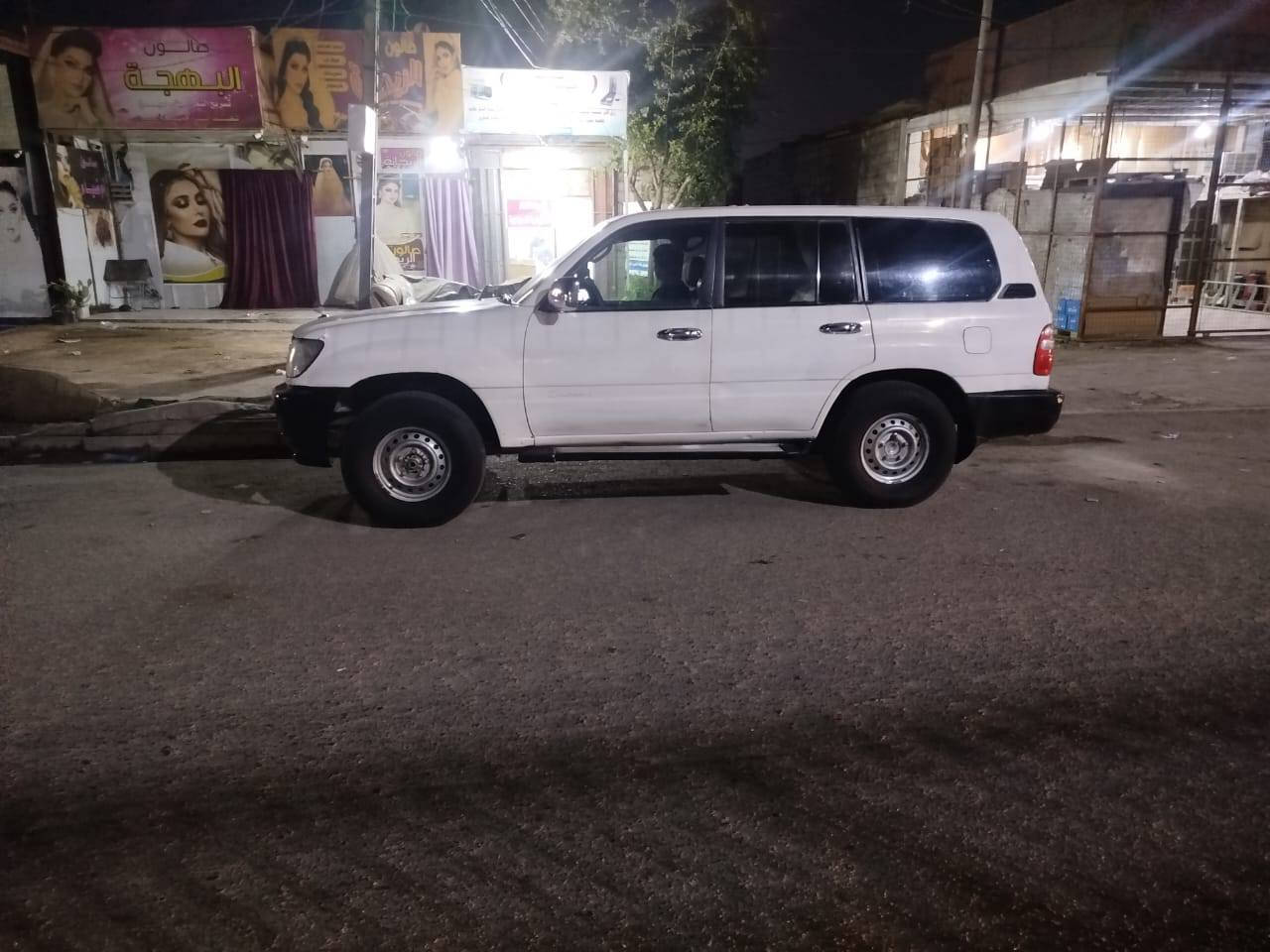 اخوان سلام عليكم  بعد الوعود الكاذبه لاندكروز سلك المرغوبه بل سوك مديل 2004 سياره كير او محرك بلاد كفاله عامه توني شاد تخم تاير جديد حداديه جديده سياره حلوه بل عافيه عل ياخذهه سعر 110 او بيهه مجال ل الشراي يتصل او يدلل ***********
